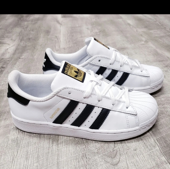 🆕️ Adidas SuperStar ShellToe Youth Size 3 - Picture 2 of 14